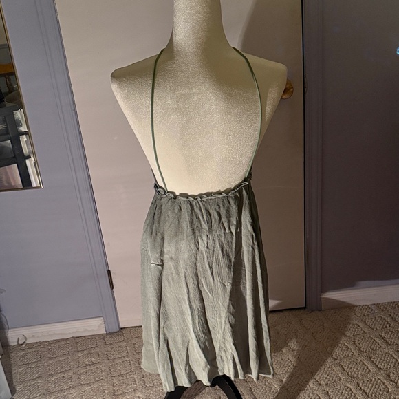 Summer Green Halter Dress. Backless - Picture 5 of 5